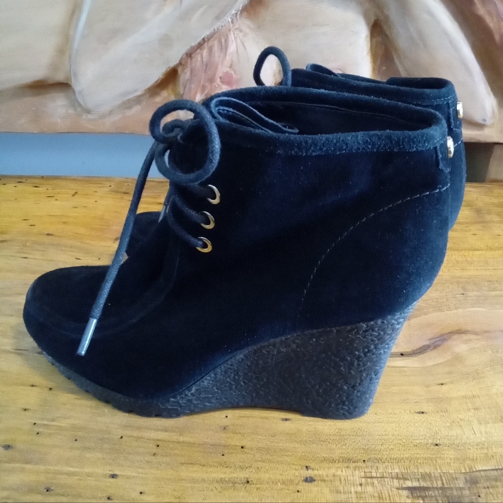 Micheal Kors Rory Size 8.5 Black Suede Lace-up 3.5" Wedge Ankle Boots